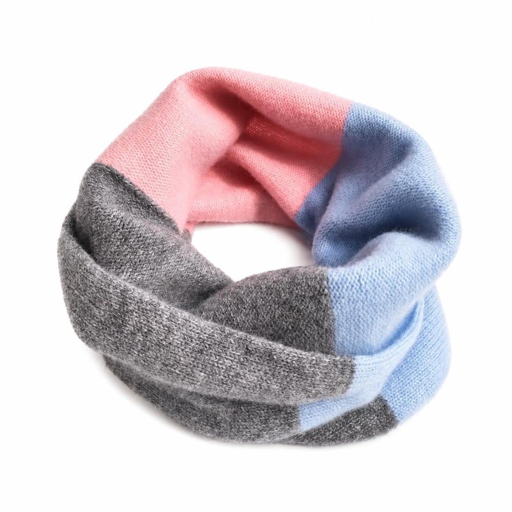 Zachte, kleurrijke, oneindige  - Infinity Scarf Knit recensie en prijs