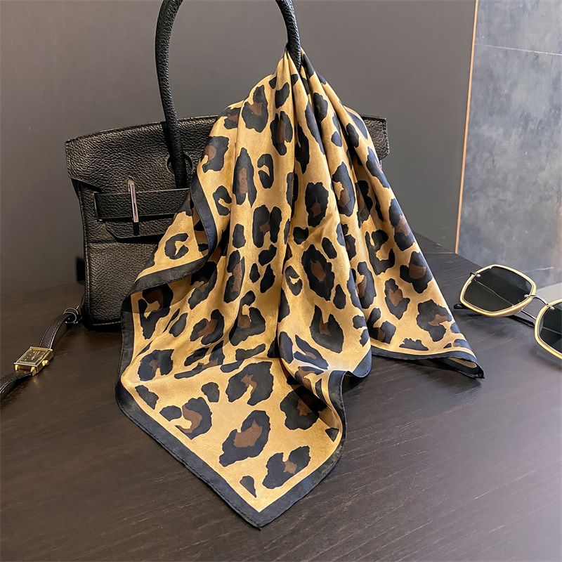100% zijden vierkante sjaal me - Scarf Silk Square recensie en prijs